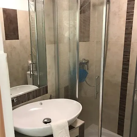 Kasia I Michal Oda ve Kahvaltı 3*